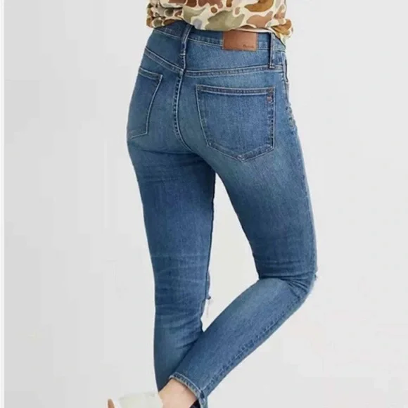 Madewell 9” High Rise Skinny Crop - Picture 3 of 12